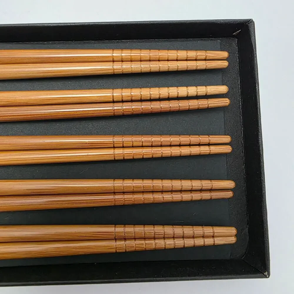 Boxed Set of 5 Pair of Japanese-style Bamboo Chopsticks